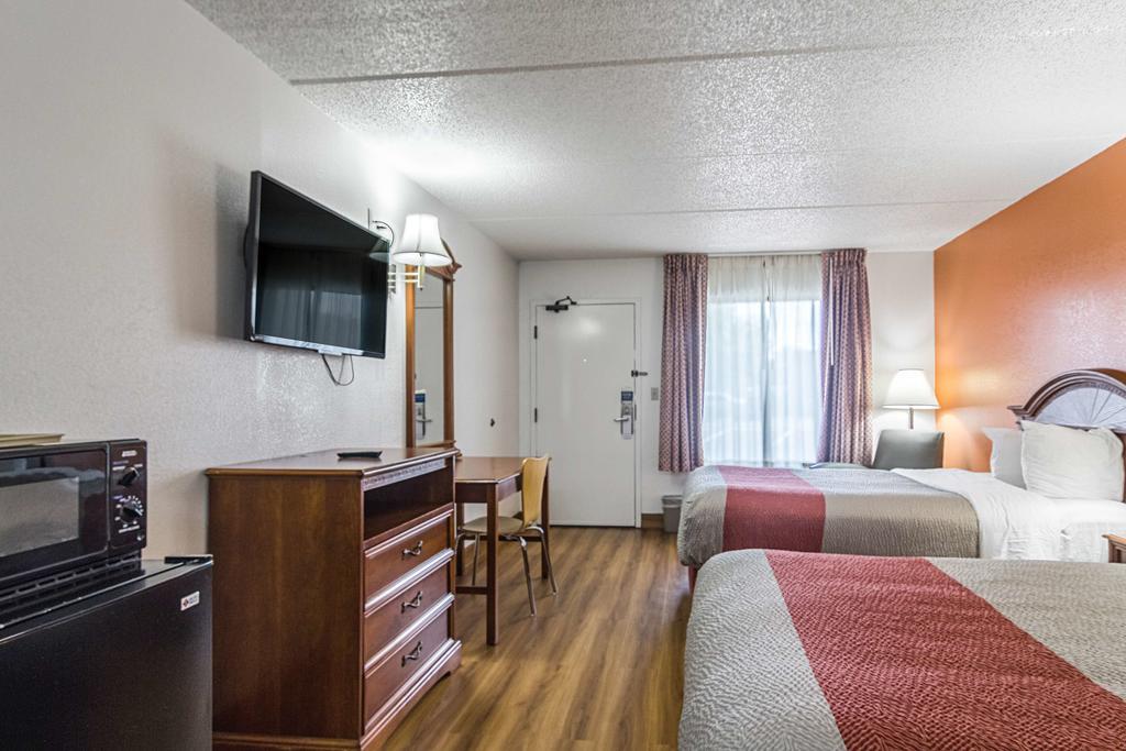 Motel 6 Waycross Esterno foto