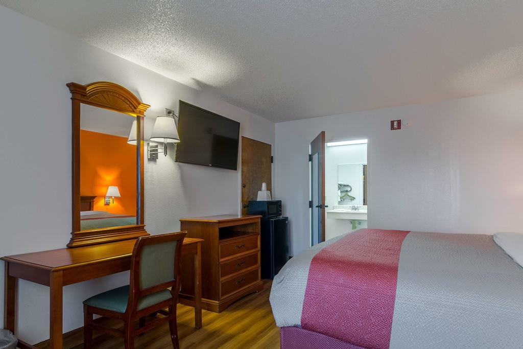 Motel 6 Waycross Esterno foto